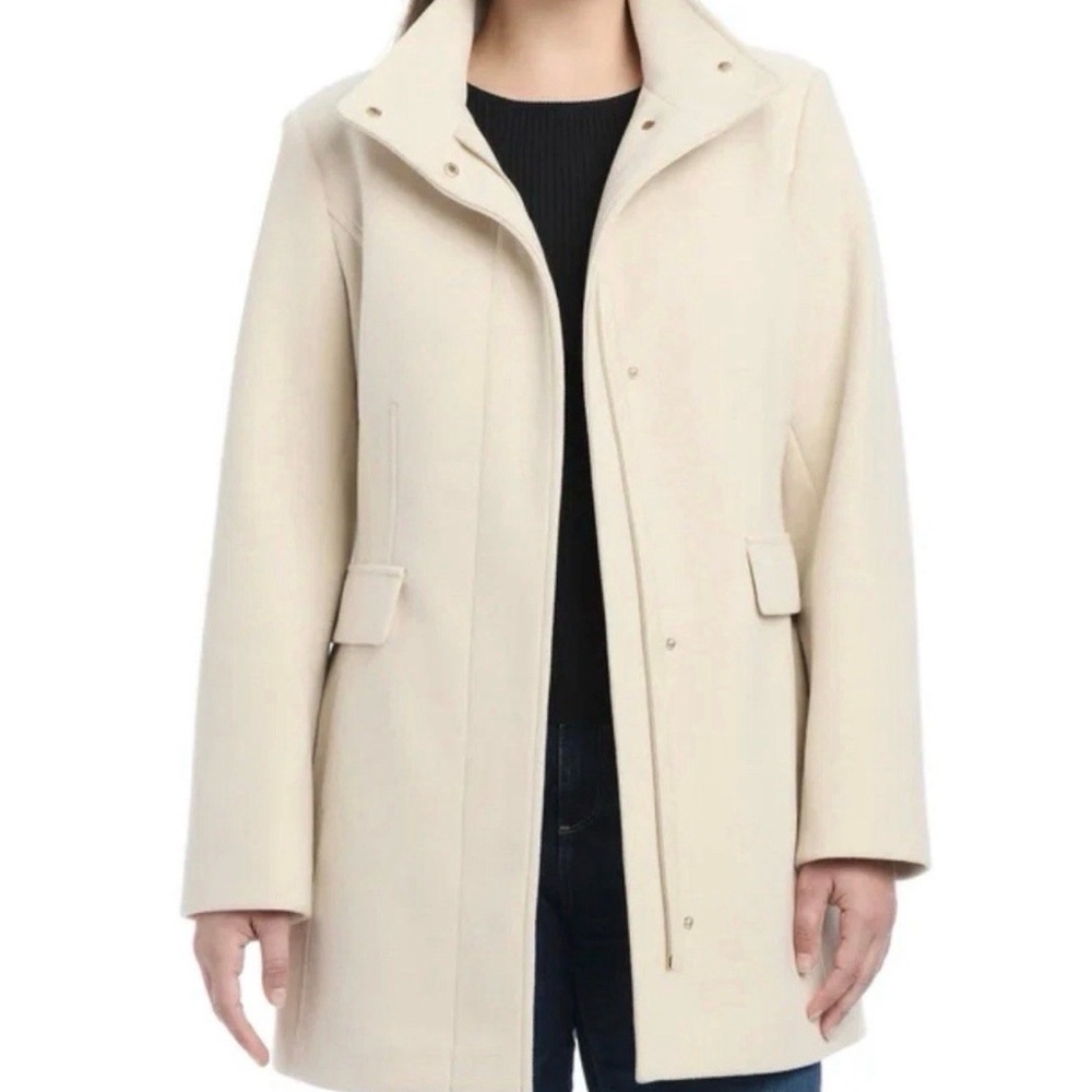 Vince Camuto Women's Beige Trench Coat